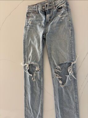 American Eagle Outfitters Light Blue Distressed Ripped Jeans